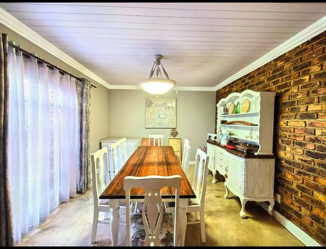 5 BEDROOM HOUSE FOR SALE IN VAALPARK